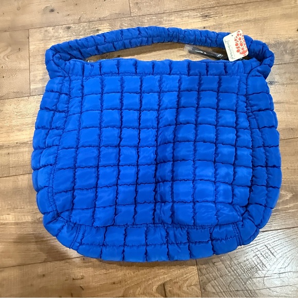 NWT Free People FP Movement Quilted Puffer Carryall Bag Tote Lapis Blue RARE - Picture 2 of 3